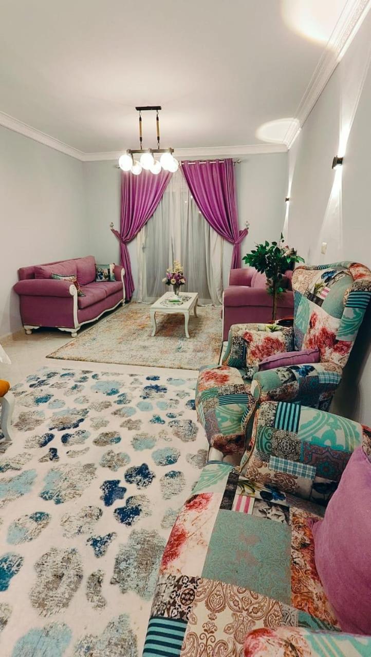 Elegant 3-room With Modern Amenities In Gardenia Compound * Cairo