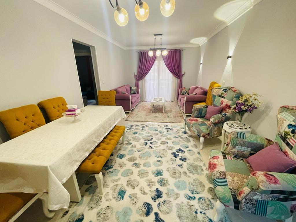 Elegant 3-room With Modern Amenities In Gardenia Compound